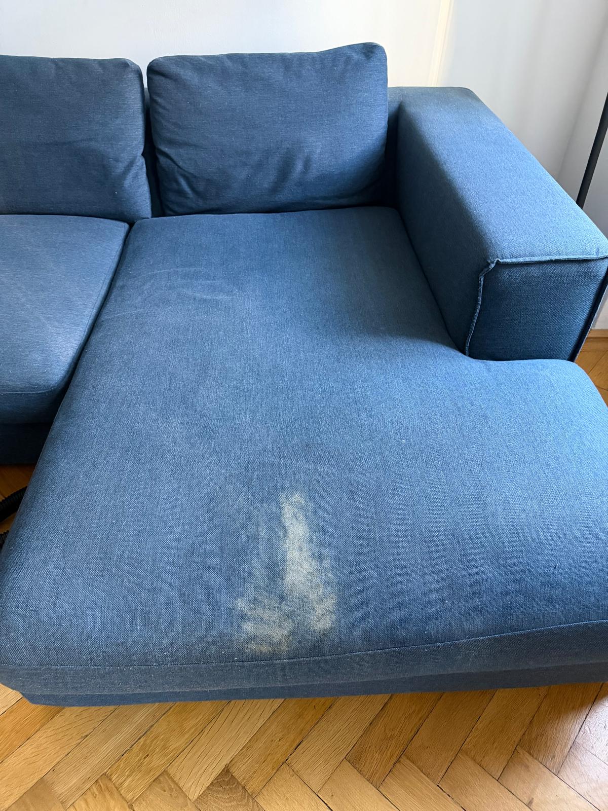 Tiefenwirksame Sofareinigung Wien Vorher